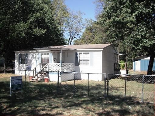 1st image of 216 S Runnels St