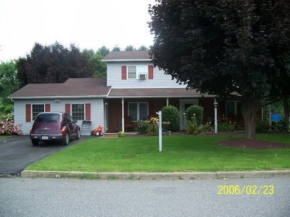 5500 Monocacy Dr, Bethlehem, PA 18017