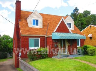 621 Brierly Ln, Homestead, PA 15120