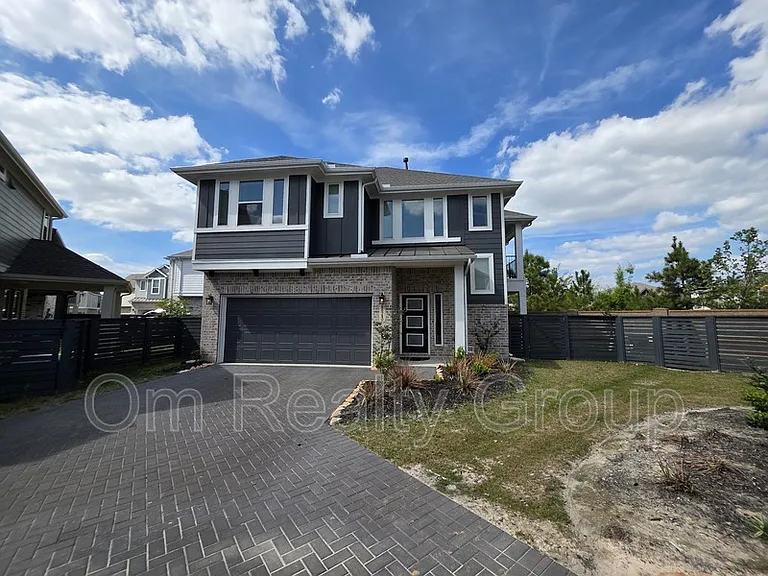 18710 Colorado River Ln — Photo 3