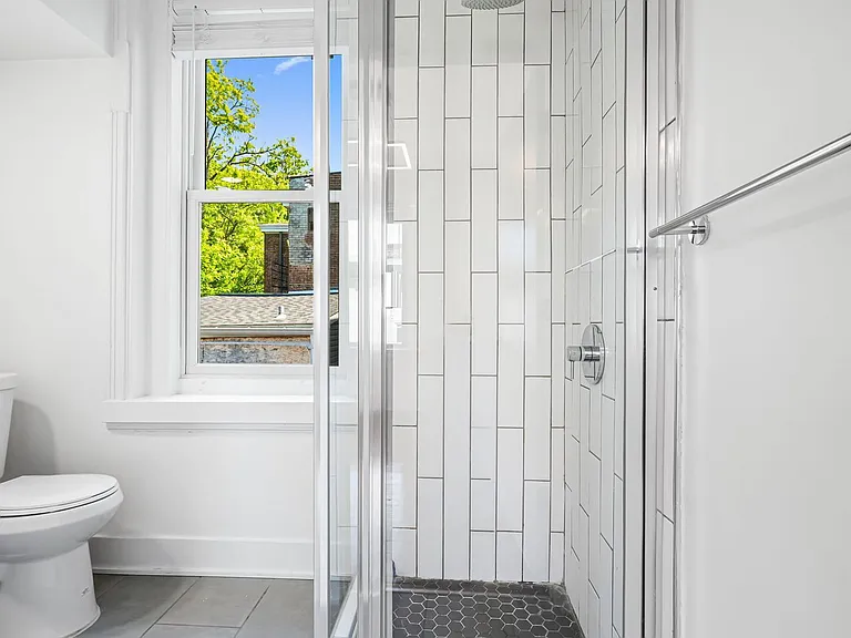 150 E Clifton Ave #1 — Photo 8