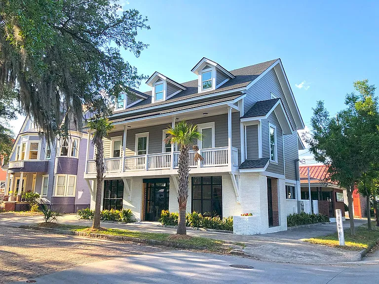 1415 Abercorn St — Photo 1