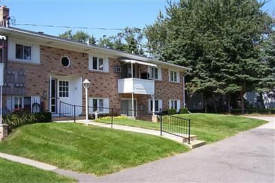 3rd image of 5370 36th Ave APT 11
