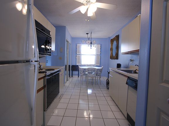 3rd image of 6768 N 10th Avenue N #303