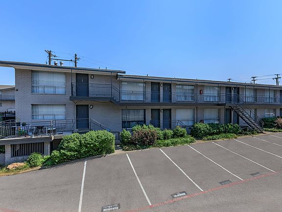 2nd image of 5827 Blackwell St APT 121