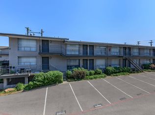 5827 Blackwell St APT 211, Dallas, TX 75231