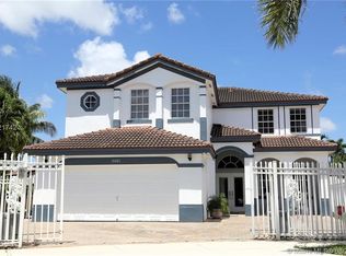 15421 SW 39th Ter, Miami, FL 33185