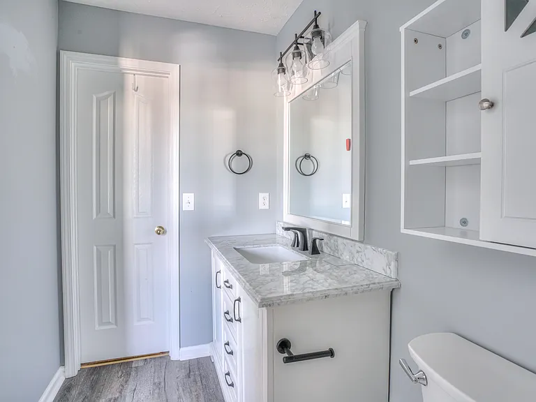 341 Shoshone Pl — Photo 1