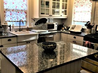 27 Davis Ct, Concord, MA 01742