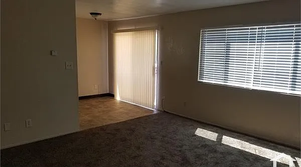 2 bed, 950 sqft, $2,275 — Photo 3
