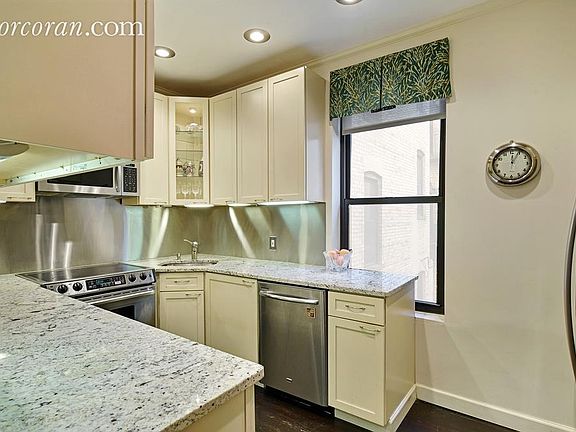 4th image of 125 Eastern Pkwy #2DE