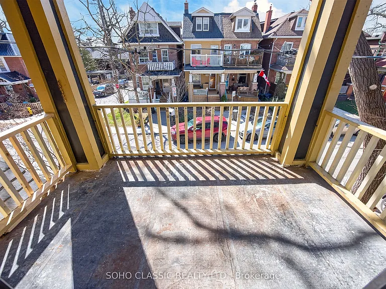 23 Fernwood Park Ave #2 — Photo 8