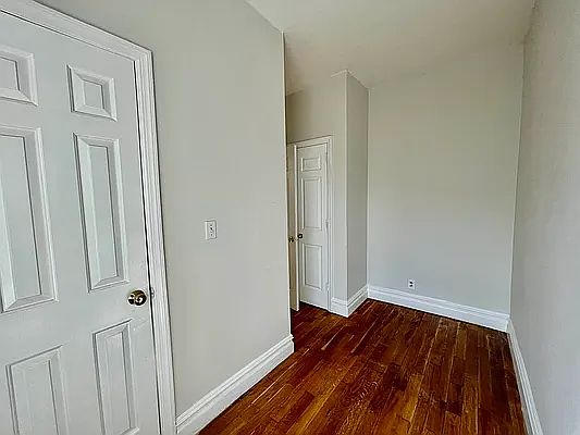 2nd image of 39 Christopher St APT 3C