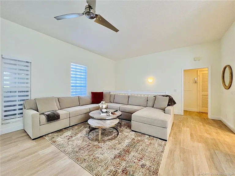 411 NE Plantation Rd #526 — Photo 22