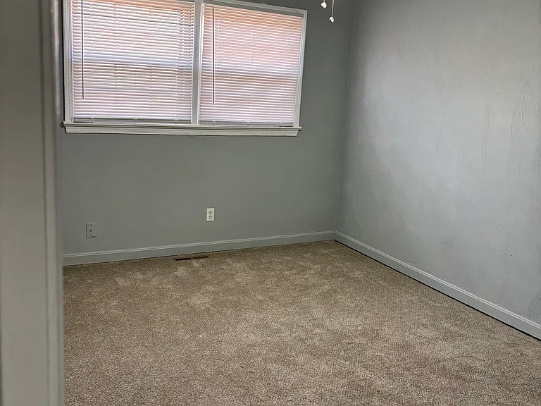 400 Advocate Ct #E — Photo 13