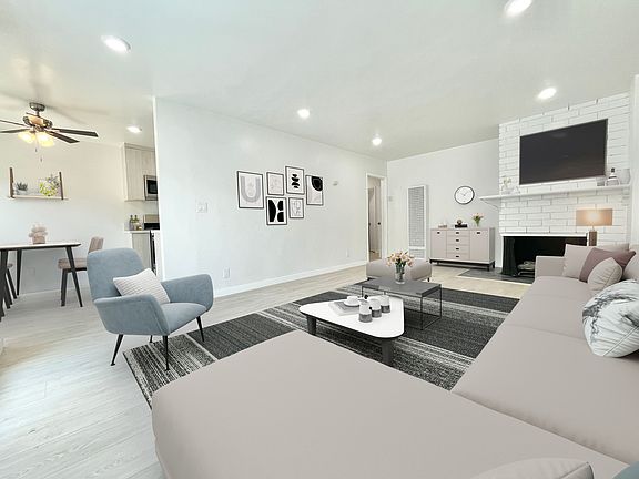2nd image of 1019 Ocean Park Blvd #5