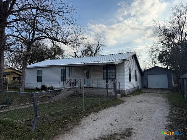 784 Samuels St, New Braunfels, TX 78130