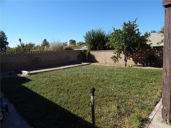 3rd image of 42338 Santiago Dr