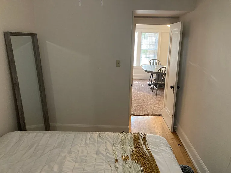 Newport Manor — Photo 60