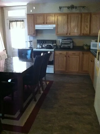204 S Barbara St #1 — Photo 3