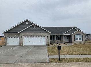 1007 Kankakee Trl, Mascoutah, IL 62258