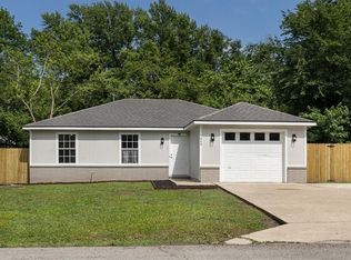 1040 N Lonnie Ave, Fayetteville, AR 72701