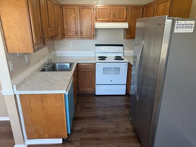 3 bed, 1.5 bath, $1,300 — Photo 4