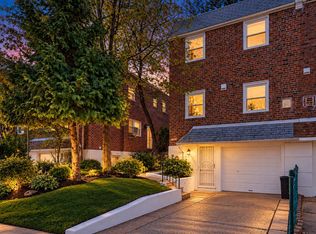 10200 Jeanes St, Philadelphia, PA 19116