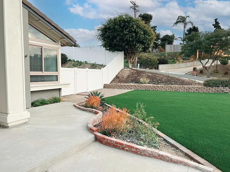 1360 Knoll Dr #1 — Photo 4
