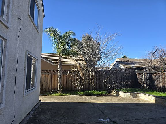 3rd image of 1312 Steinbeck Dr