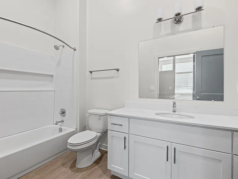 220 S Claybrook St — Photo 17