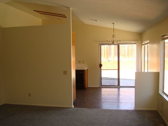 4th image of 14780 Lavender Ln