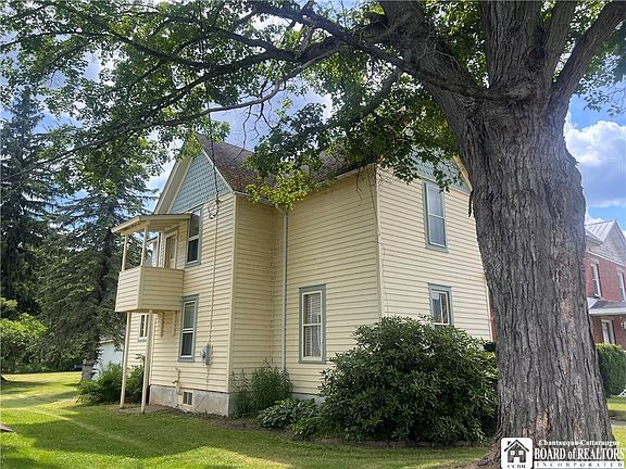 2nd image of 14 Dyke St