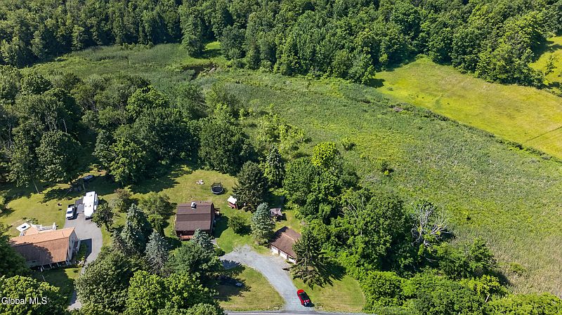 2nd image of 1333 Blue Factory Hill Road