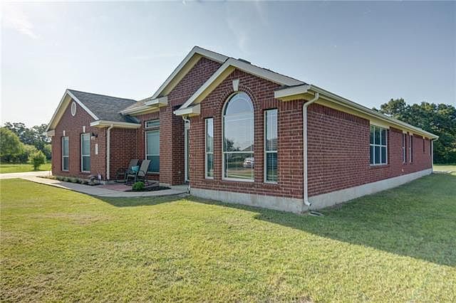 1st image of 101 Parkland Dr