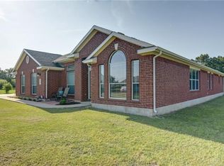 101 Parkland Dr, Cedar Creek, TX 78612