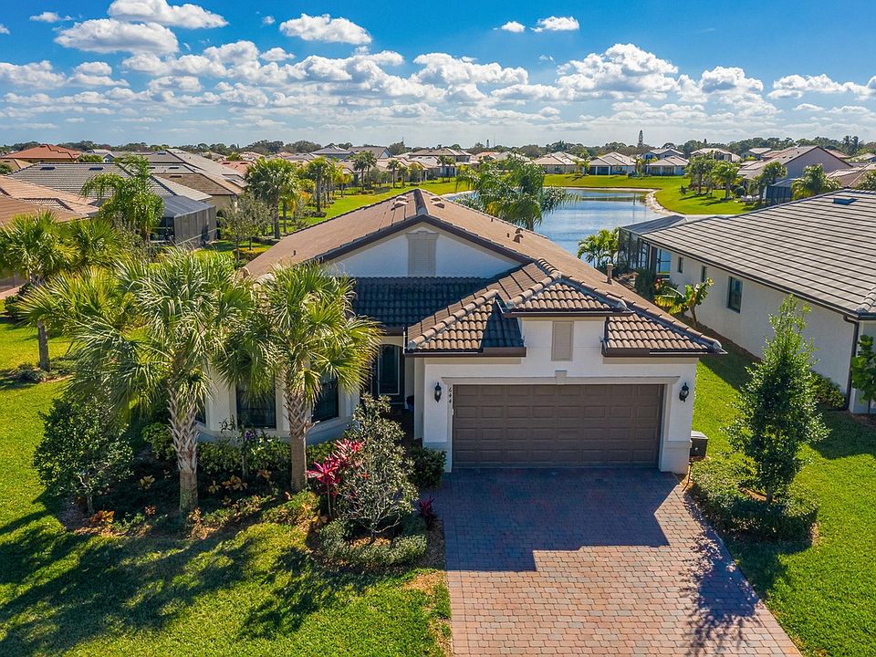 1st image of 644 SE Monteiro Dr