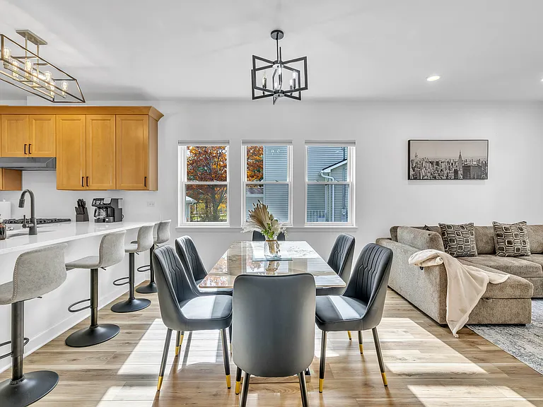 535 Ashland Ave — Photo 33