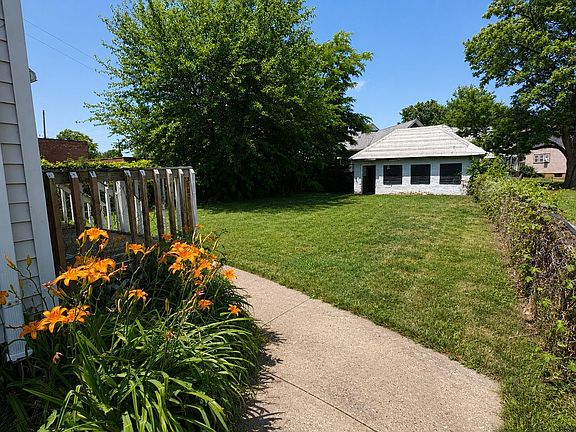 2nd image of 2243 Consaul St