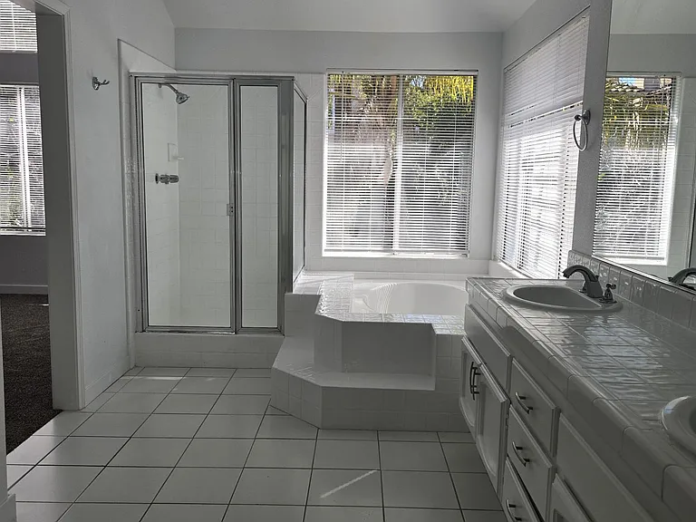 2378 Fairway Oaks Dr — Photo 14