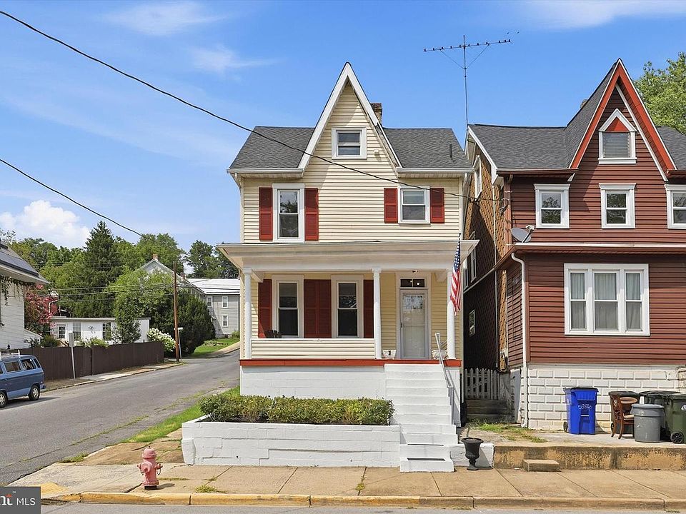 1st image of 501 E Potomac St