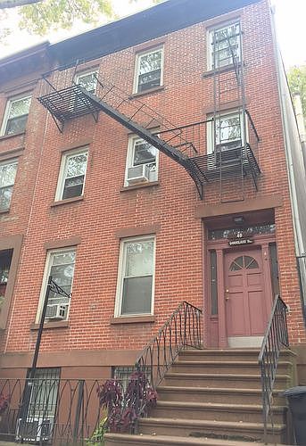 1st image of 40 Douglass St #4