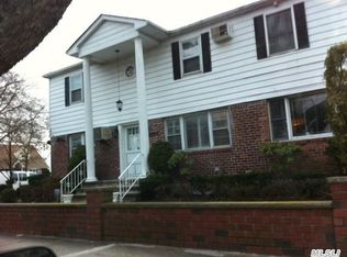 15750 84th St, Howard Beach, NY 11414
