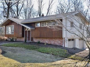 15 Moeser Pl, Old Tappan, NJ 07675