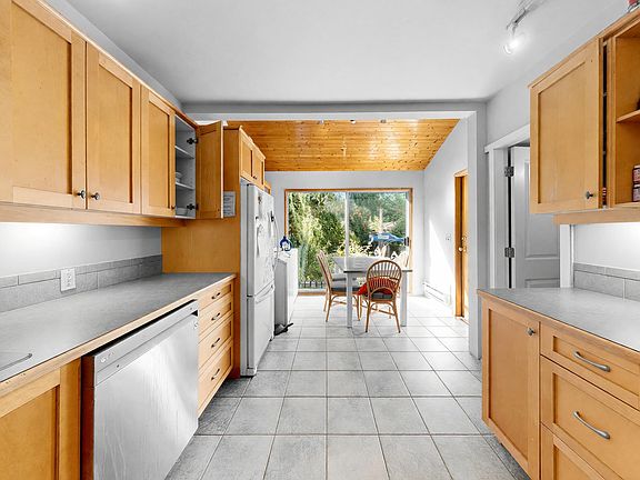 5th image of 4058 W 17th Ave