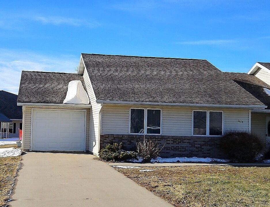 1st image of 1624 Blue Jay Blvd