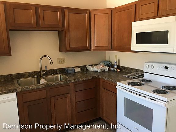 5th image of 670 W Van Buren St APT 2