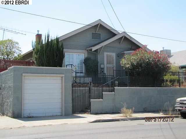 1st image of 725 W 10th St