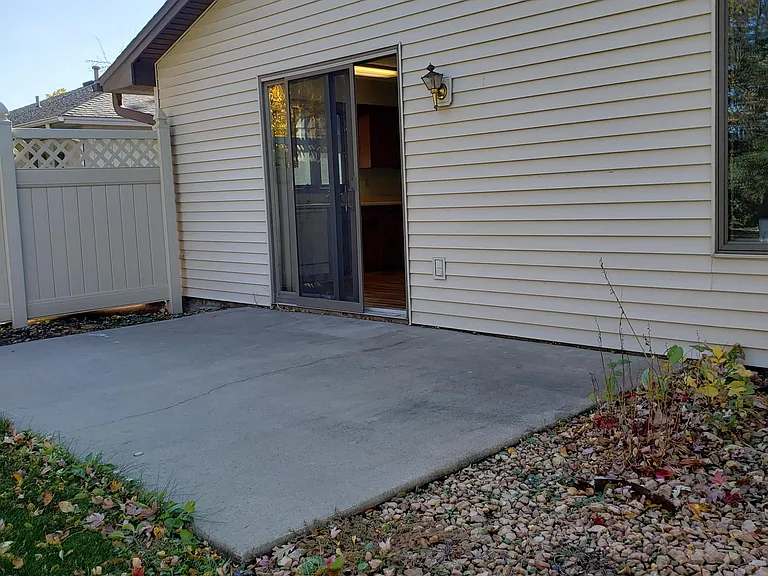 127 Jerry Liefert Dr — Photo 12