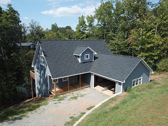 4th image of 129 Windward Pointe Dr